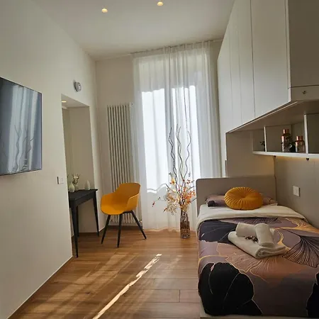 Salotto Corso Garibaldi 3* Piacenza