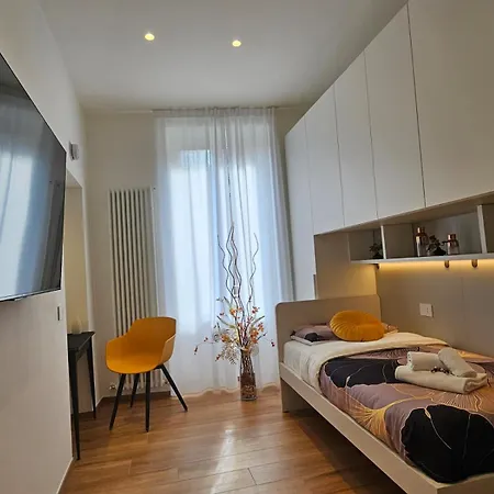 Salotto Corso Garibaldi 3* Piacenza