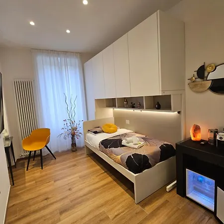 Salotto Corso Garibaldi 3*