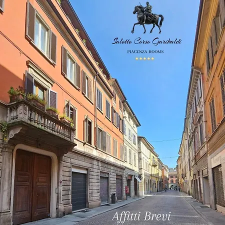 Salotto Corso Garibaldi 3*