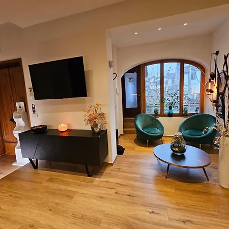 Salotto Corso Garibaldi 3*