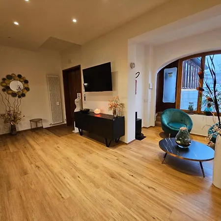 Salotto Corso Garibaldi 3*