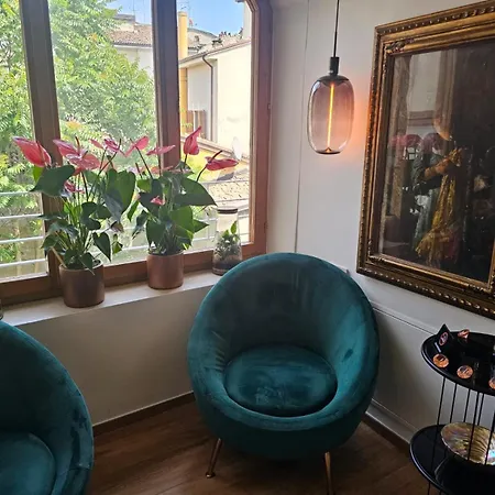Salotto Corso Garibaldi 3*