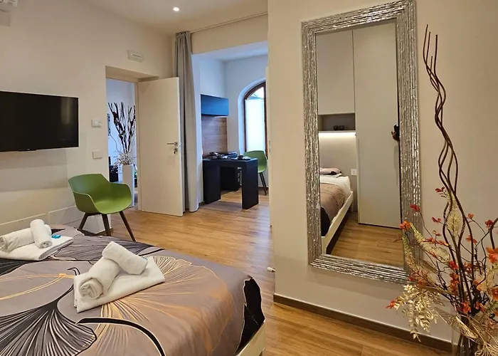 Salotto Corso Garibaldi 3* 피아첸차