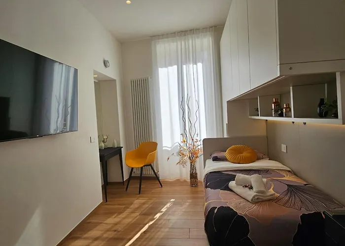 Salotto Corso Garibaldi 3* Piacenza