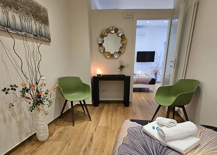 Salotto Corso Garibaldi 3*