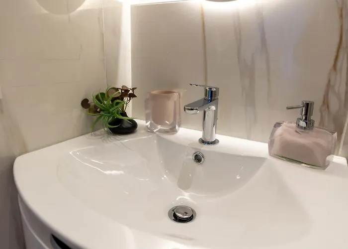 Konukevi Salotto Corso Garibaldi Piacenza