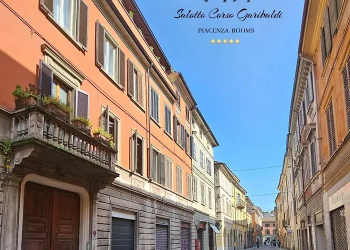 Salotto Corso Garibaldi 3*